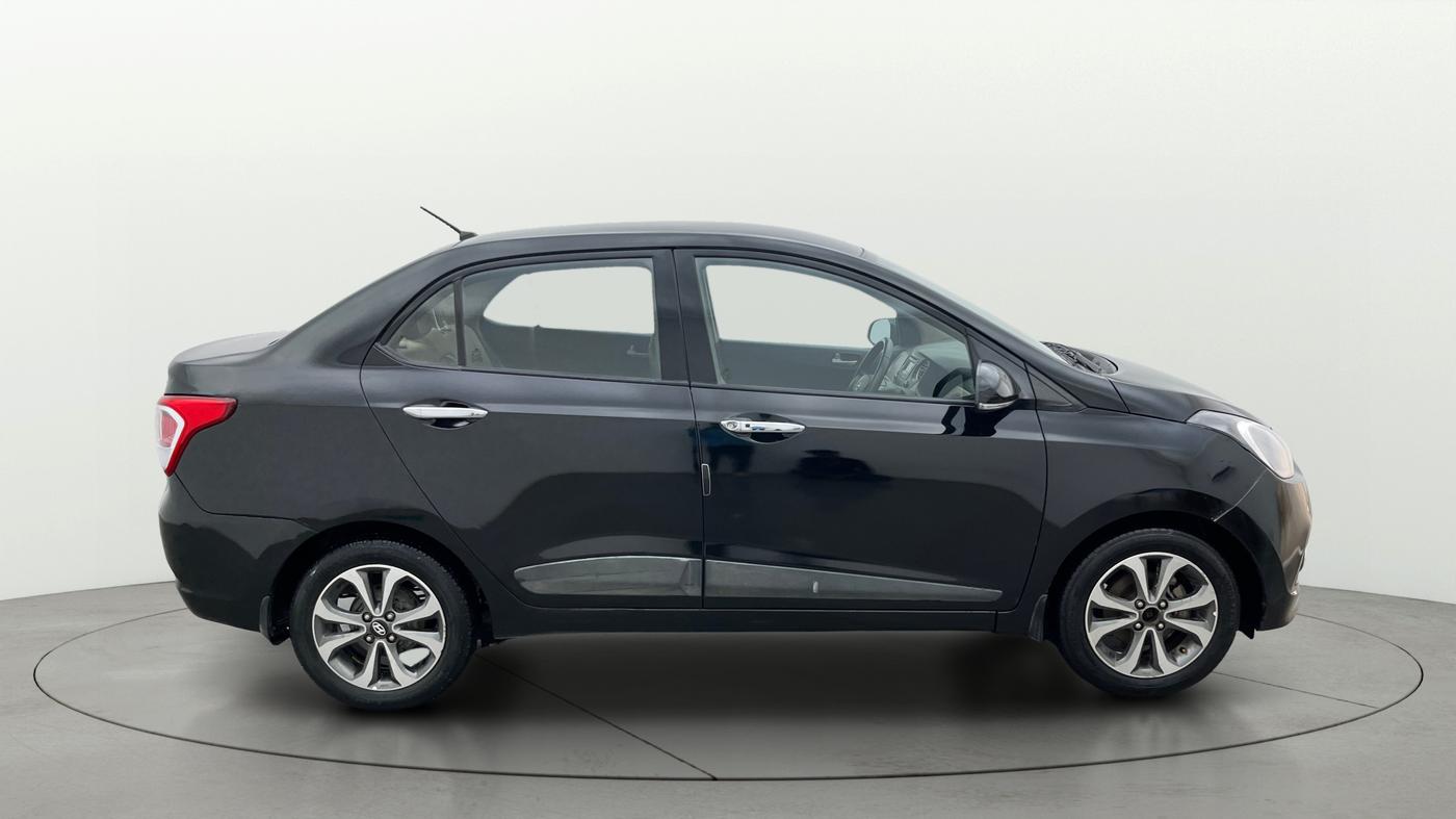 2015 Hyundai Xcent SX 1.2, Petrol, Manual, 1,18,950 km, Right Side View