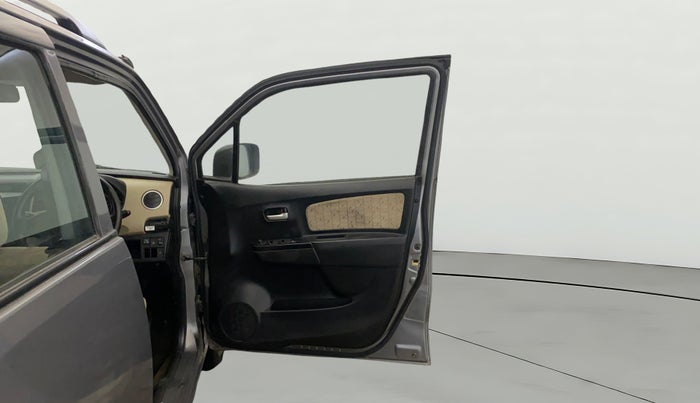 2017 Maruti Wagon R 1.0 VXI, CNG, Manual, 79,188 km, RHS Front Door