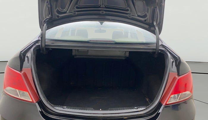 2016 Hyundai Verna FLUIDIC 4S 1.6 VTVT SX, Petrol, Manual, 78,149 km, Boot Open Zoomed View