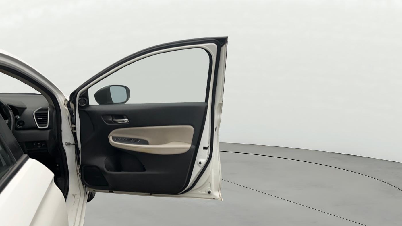 2022 Honda City ZX HYBRID, Hybrid, Automatic, 67,065 km, RHS Front Door