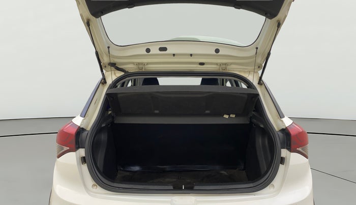 2015 Hyundai i20 Active 1.2 S, Petrol, Manual, 66,054 km, Boot Open Zoomed View