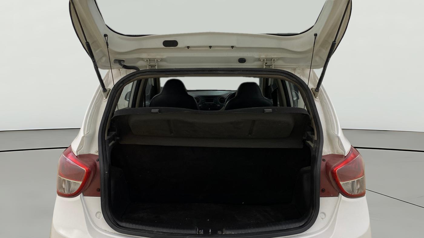 2013 Hyundai Grand i10 SPORTZ 1.2 KAPPA VTVT, Petrol, Manual, 45,242 km, Boot Open Zoomed View