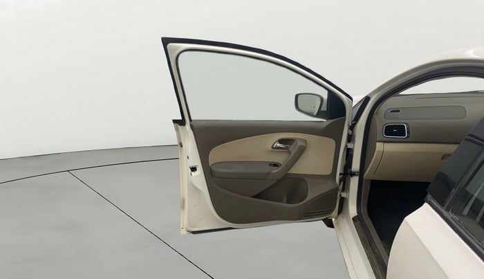 2014 Skoda Rapid ELEGANCE 1.6 MPI MT, Petrol, Manual, 1,07,359 km, LHS Front Door