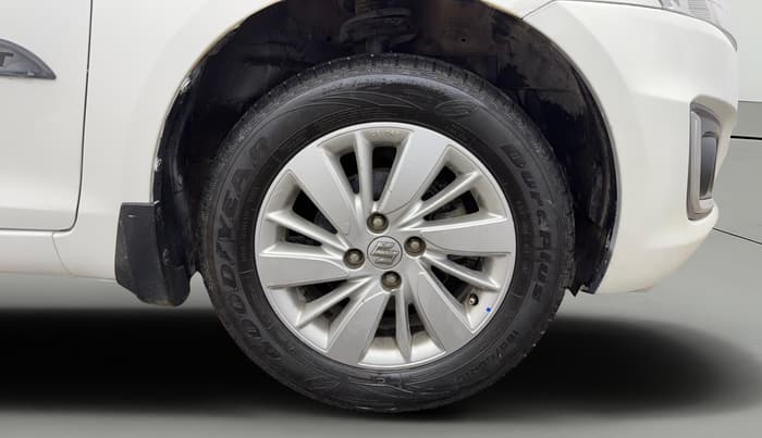 2016 Maruti Swift ZXI, Petrol, Manual, 65,319 km, Right Front Wheel
