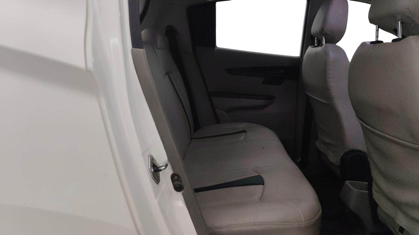 2016 Mahindra Kuv100 K4 5 STR, Petrol, Manual, 44,283 km, Right Side Rear Door Cabin
