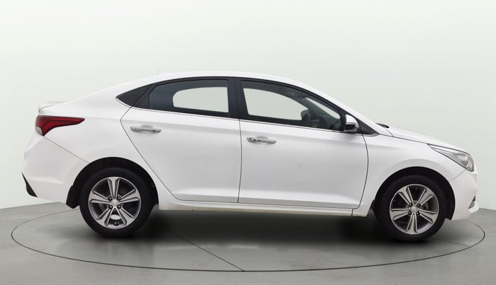 2018 Hyundai Verna 1.6 VTVT SX O, Petrol, Manual, 1,11,324 km, Right Side View