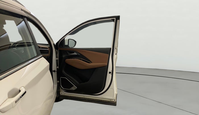 2023 MG HECTOR PLUS SAVVY PRO 1.5 TURBO CVT 7 STR, Petrol, Automatic, 59,794 km, RHS Front Door