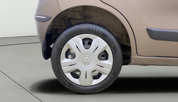 2013 Maruti Wagon R 1.0 LXI CNG, CNG, Manual, 1,28,031 km, Right Rear Wheel