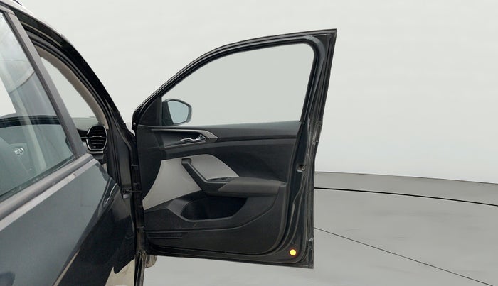 2023 Skoda KUSHAQ AMBITION 1.5 TSI MT, Petrol, Manual, 51,255 km, RHS Front Door