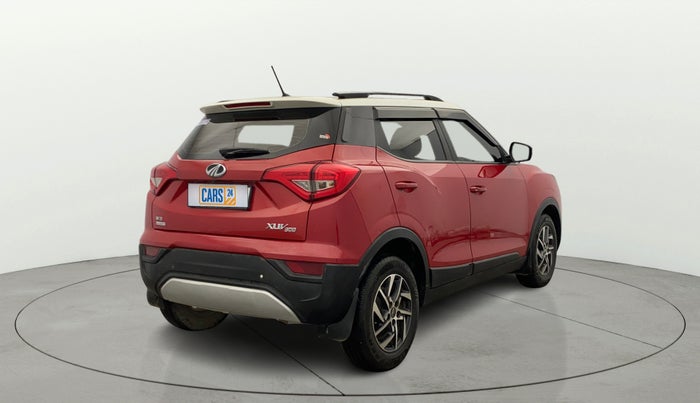 2022 Mahindra XUV300 W8 (O) 1.2 PETROL AMT DUAL TONE, Petrol, Automatic, 29,845 km, Right Back Diagonal