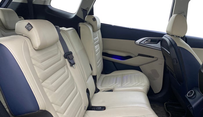 2023 KIA CARENS LUXURY PLUS 1.5 DIESEL 7 STR, Diesel, Manual, 6,575 km, Right Side Rear Door Cabin