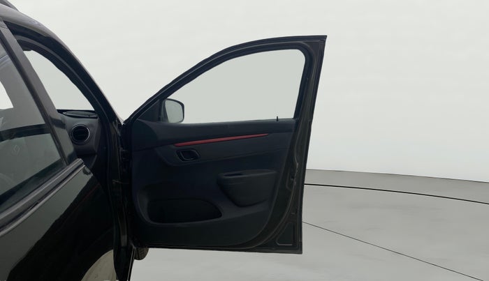 2016 Renault Kwid RXT 1.0 AMT, Petrol, Automatic, 45,705 km, RHS Front Door