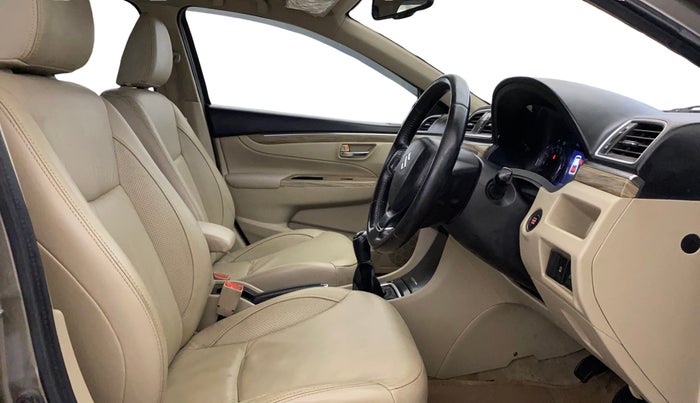 2019 Maruti Ciaz ALPHA 1.5 SHVS PETROL, Petrol, Manual, 72,030 km, Right Side Front Door Cabin