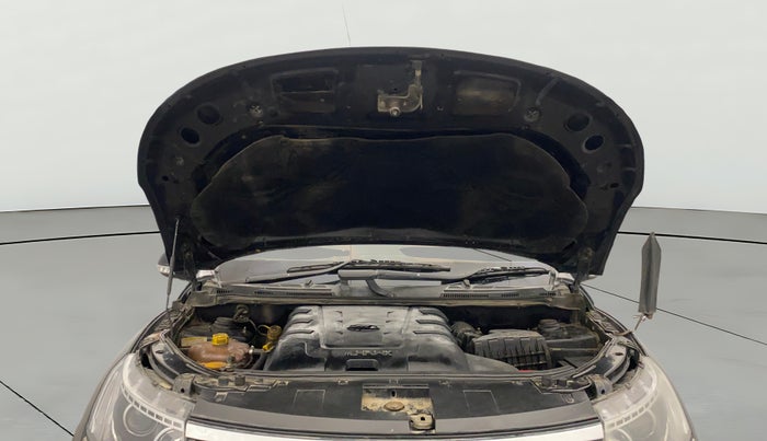 2019 Mahindra XUV500 W7, Diesel, Manual, 96,226 km, Open Bonet