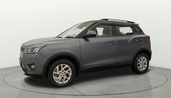 2022 Mahindra XUV300 W8 1.5 DIESEL, Diesel, Manual, 25,448 km, Left Front Diagonal