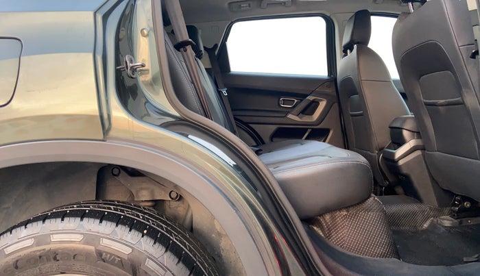 2021 Tata Harrier XZA PLUS 2.0L, Diesel, Automatic, 1,11,291 km, Right Side Rear Door Cabin