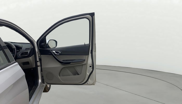 2018 Tata Tiago XZ PETROL, Petrol, Manual, 75,356 km, RHS Front Door