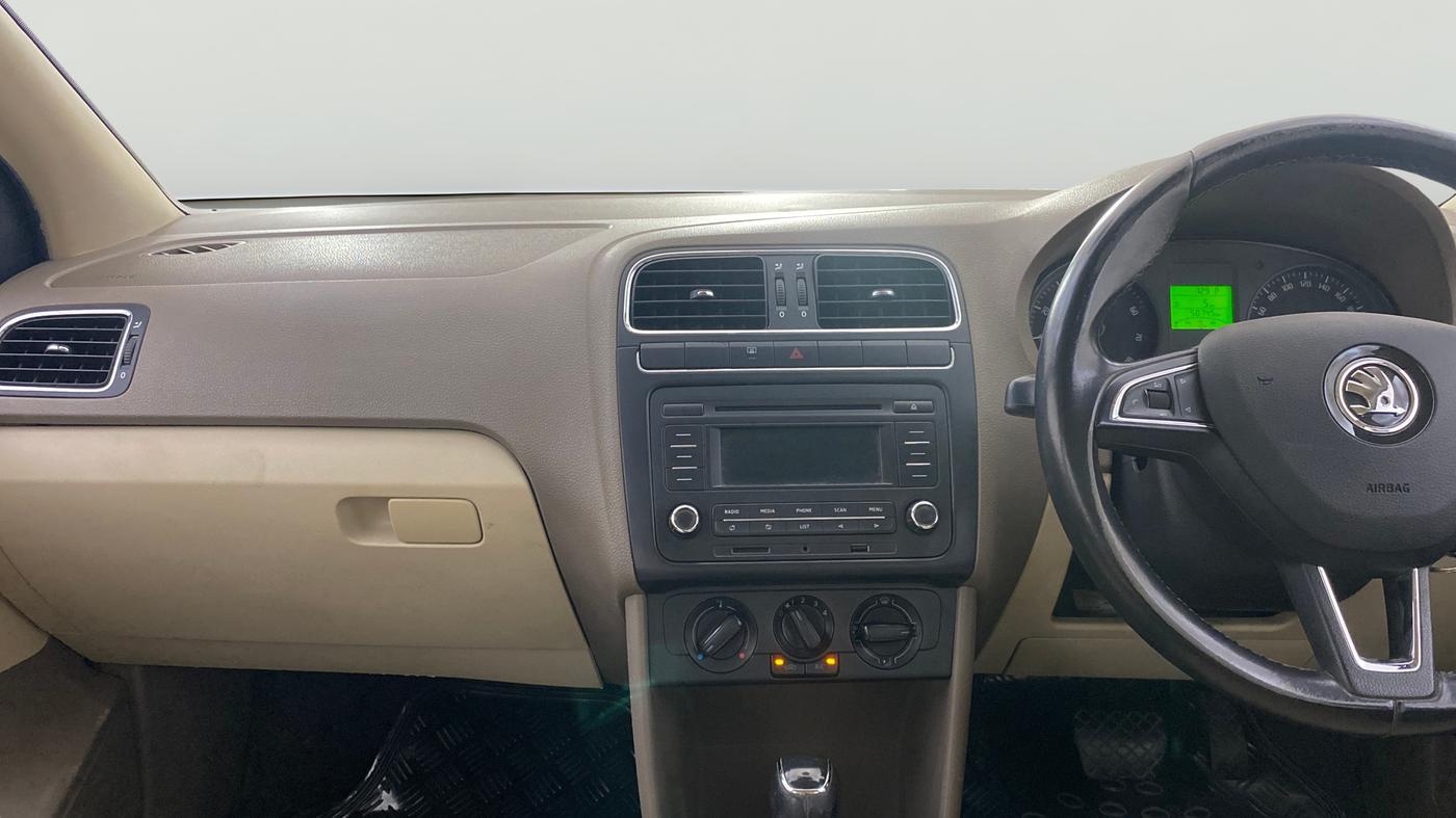2014 Skoda Rapid AMBITION 1.6 MPI AT PLUS, Petrol, Automatic, 50,687 km, Air Conditioner