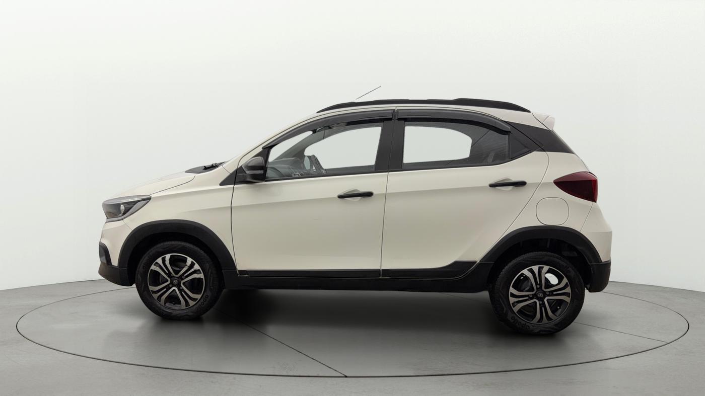 2024 Tata TIAGO NRG  NRG XZA CNG, CNG, Automatic, 29,344 km, Left Side