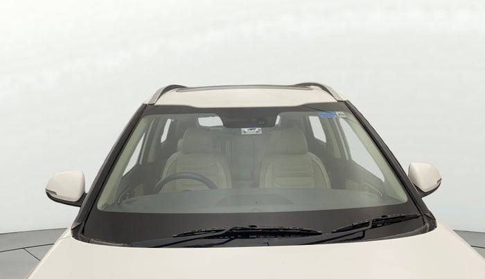 2023 KIA CARENS LUXURY PLUS 1.5 IMT PETROL, Petrol, Manual, 26,768 km, Front Windshield