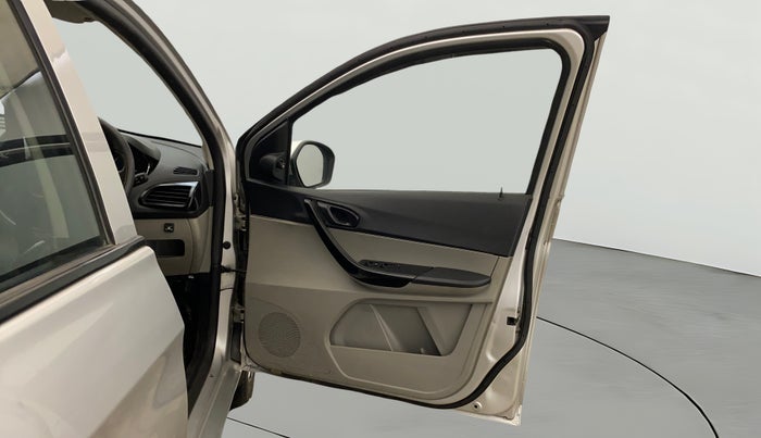 2019 Tata Tiago XT PETROL, CNG, Manual, 71,809 km, RHS Front Door