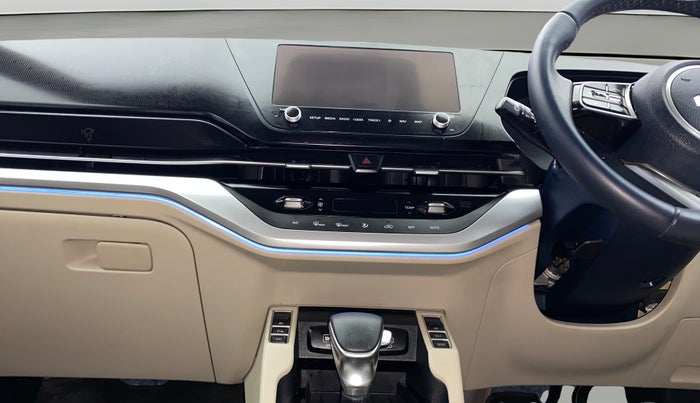 2022 KIA CARENS LUXURY PLUS 1.4 PETROL DCT 7 STR, Petrol, Automatic, 42,428 km, Air Conditioner