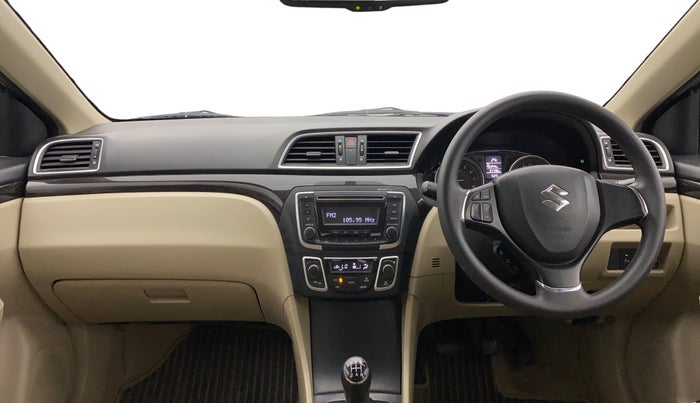 2016 Maruti Ciaz ZXI, Petrol, Manual, 54,723 km, Dashboard