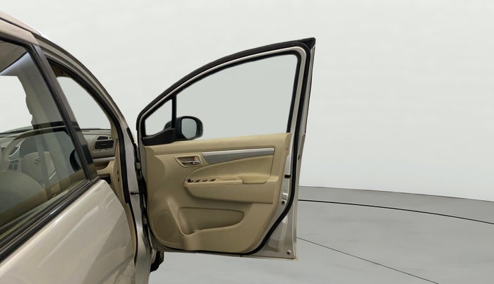 2016 Maruti Ertiga VXI, Petrol, Manual, 25,159 km, RHS Front Door