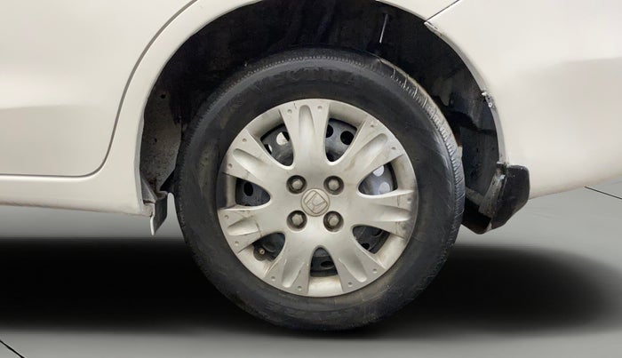2015 Honda Amaze 1.2L I-VTEC S, Petrol, Manual, 1,13,737 km, Left Rear Wheel