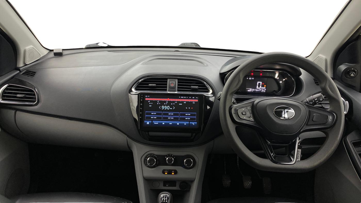 2024 Tata Tiago XT (O) PETROL, Petrol, Manual, 16,987 km, Dashboard