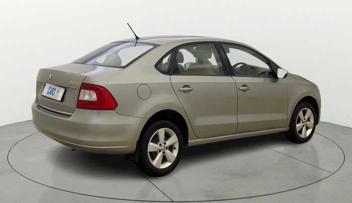 2015 Skoda Rapid ELEGANCE 1.6 MPI MT, Petrol, Manual, 75,596 km, Right Back Diagonal