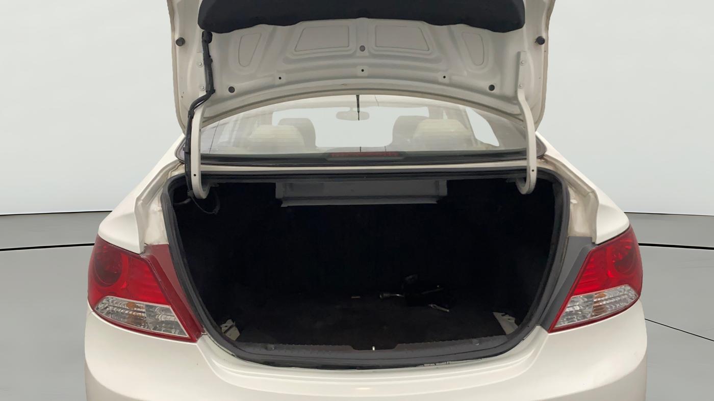 2014 Hyundai Verna FLUIDIC 1.6 VTVT SX, Petrol, Manual, 36,376 km, Boot Open Zoomed View