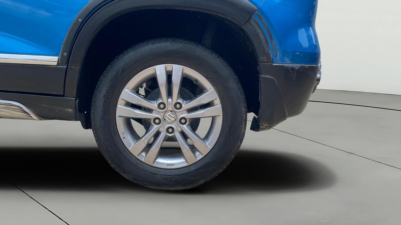 2017 Maruti Vitara Brezza ZDI PLUS DUAL TONE, Diesel, Manual, 1,07,232 km, Left Rear Wheel