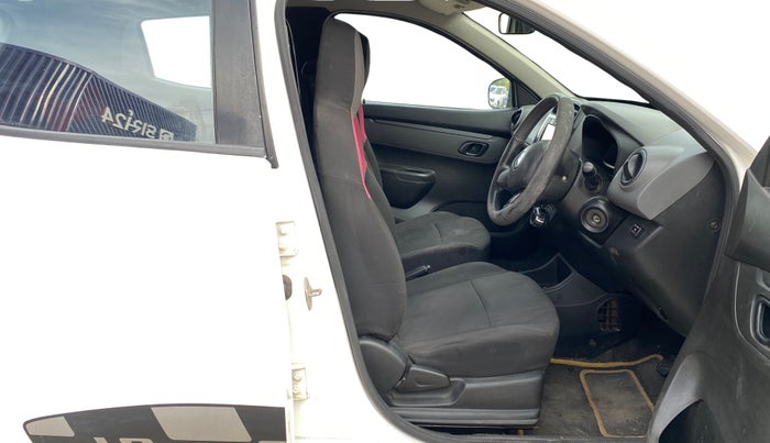 2018 Renault Kwid RXT 1.0 AMT (O), CNG, Automatic, 83,245 km, Right Side Front Door Cabin