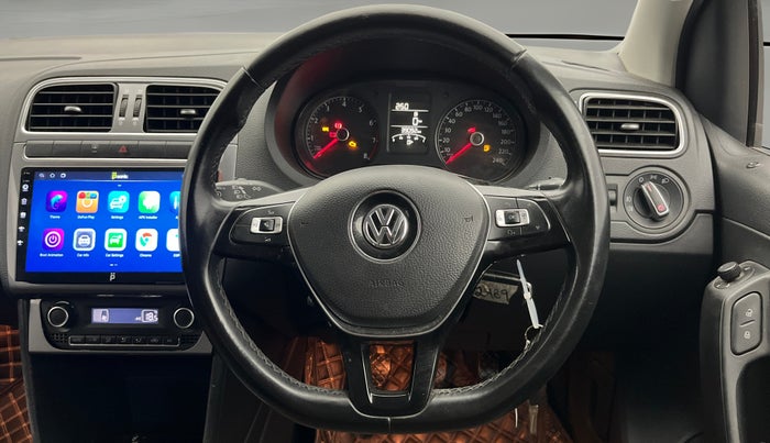 2018 Volkswagen Polo HIGHLINE PLUS 1.0 16 ALLOY, Petrol, Manual, 39,066 km, Steering Wheel Close Up