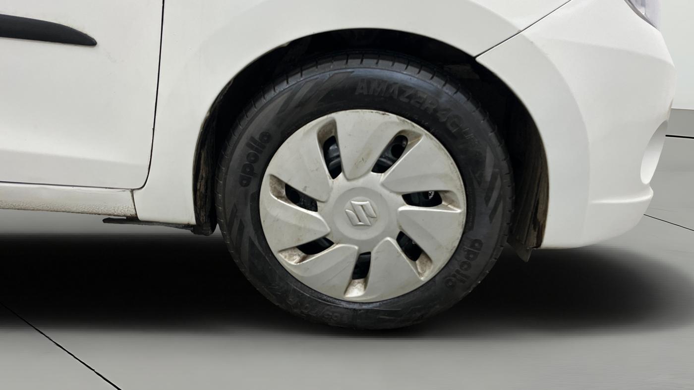 2017 Maruti Celerio VXI CNG, CNG, Manual, 87,615 km, Right Front Wheel