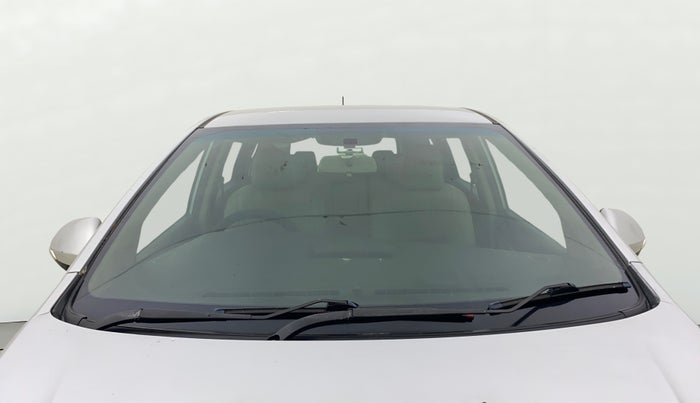 2019 Mahindra MARAZZO M4 8 STR, Diesel, Manual, 1,10,656 km, Front Windshield