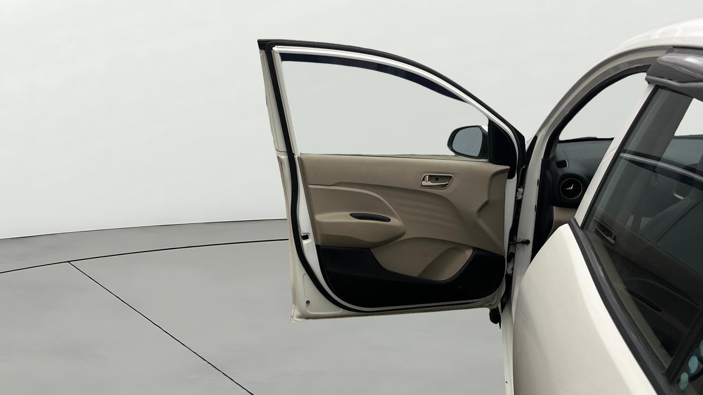 2019 Hyundai NEW SANTRO SPORTZ MT, Petrol, Manual, 80,574 km, LHS Front Door