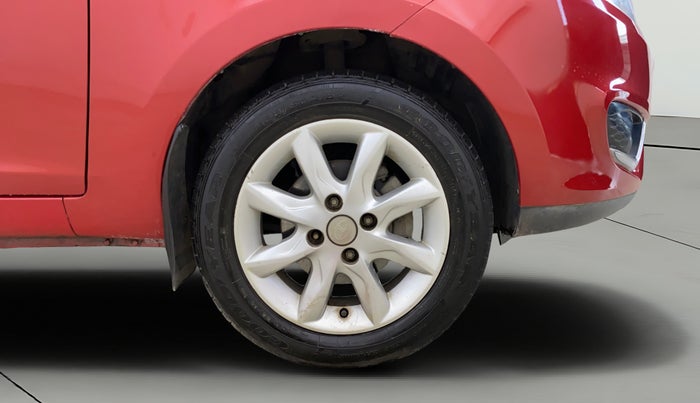 2014 Tata Zest XT PETROL, Petrol, Manual, 36,411 km, Right Front Wheel