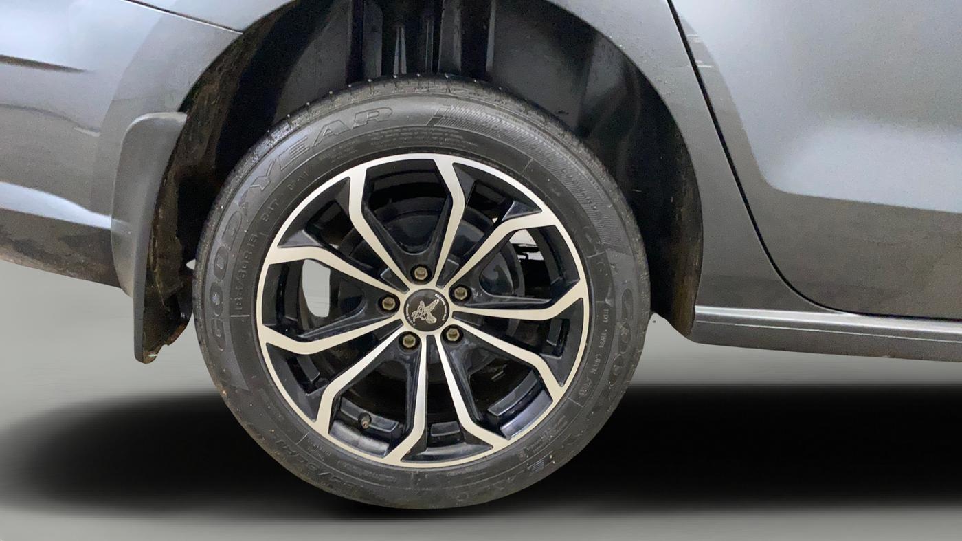 2020 Skoda Rapid ACTIVE 1.0 TSI, Petrol, Manual, 29,905 km, Right Rear Wheel