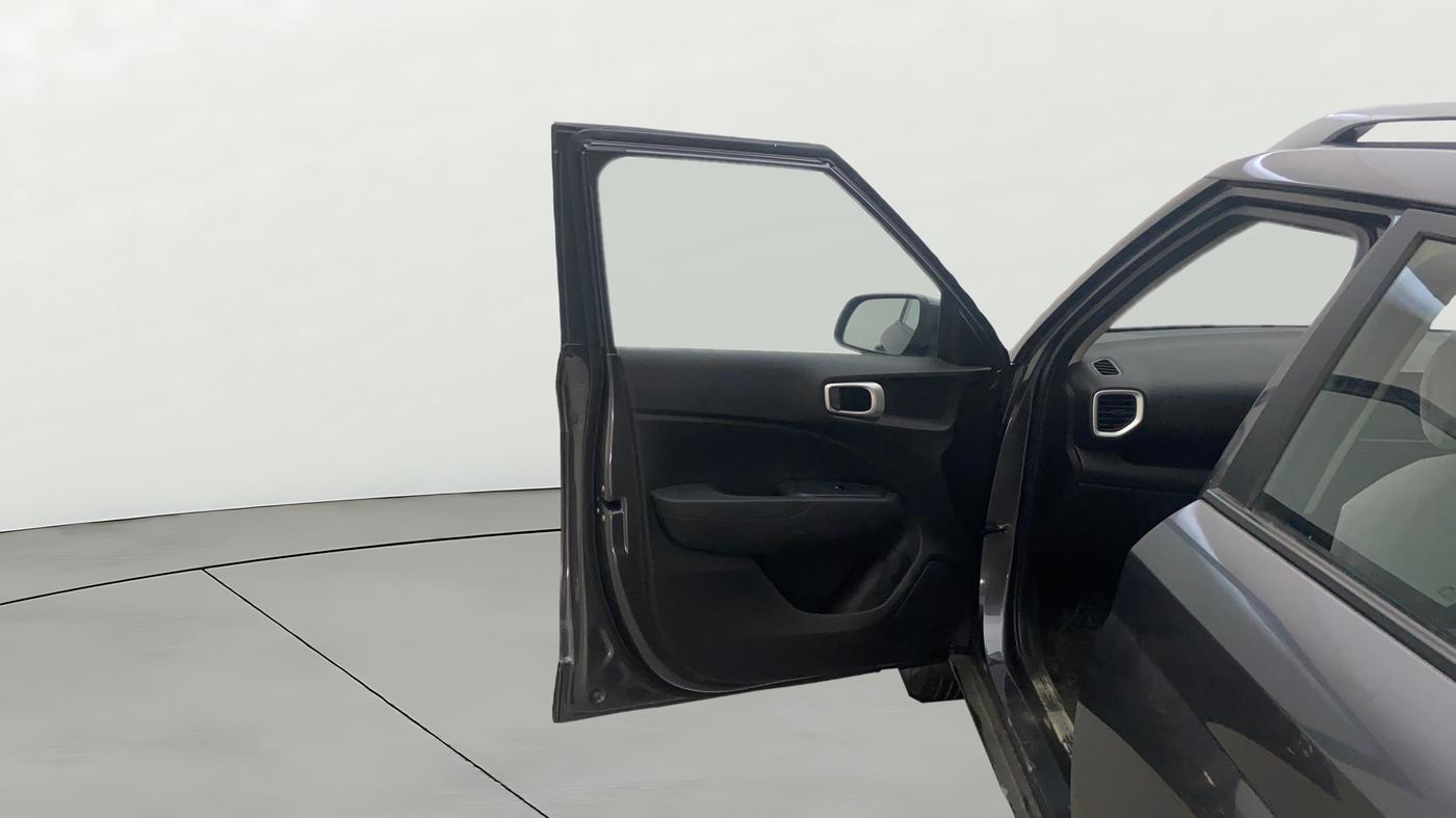 2022 Hyundai VENUE S+ 1.2, Petrol, Manual, 32,071 km, LHS Front Door