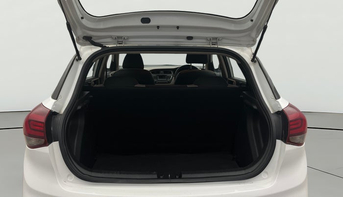 2018 Hyundai Elite i20 SPORTZ 1.2, Petrol, Manual, 61,195 km, Boot Open Zoomed View