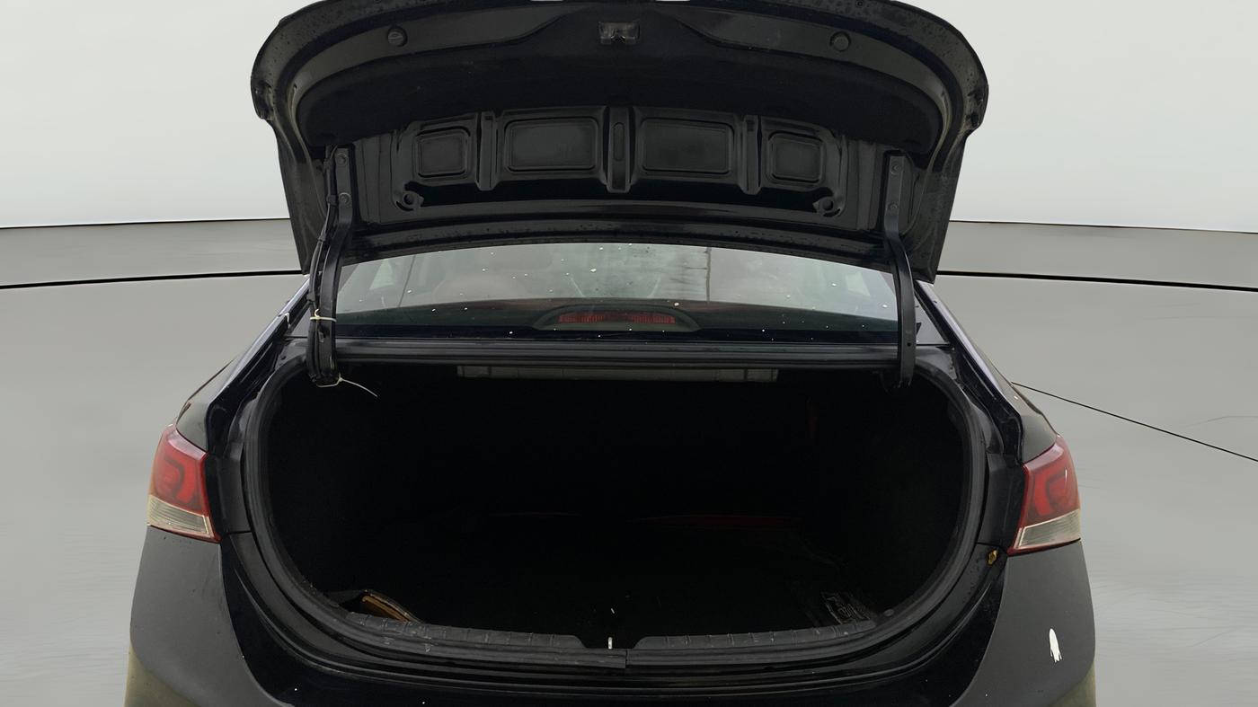 2019 Hyundai Verna 1.6 VTVT SX, Petrol, Manual, 76,057 km, Boot Open Zoomed View