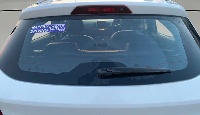 2018 Ford FREESTYLE TITANIUM 1.5 DIESEL, Diesel, Manual, 1,30,602 km, Rear Windshield