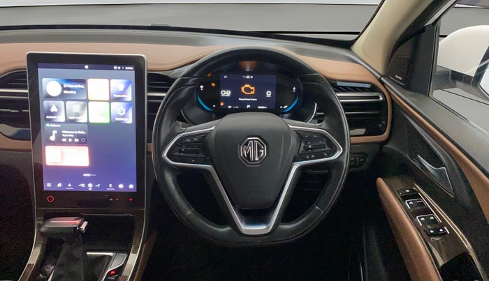 2023 MG HECTOR PLUS SAVVY PRO 1.5 TURBO CVT 7 STR, Petrol, Automatic, 59,794 km, Steering Wheel Close Up
