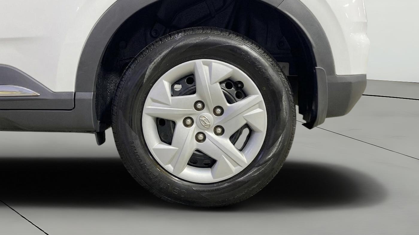 2020 Hyundai VENUE S 1.2, Petrol, Manual, 91,054 km, Left Front Wheel