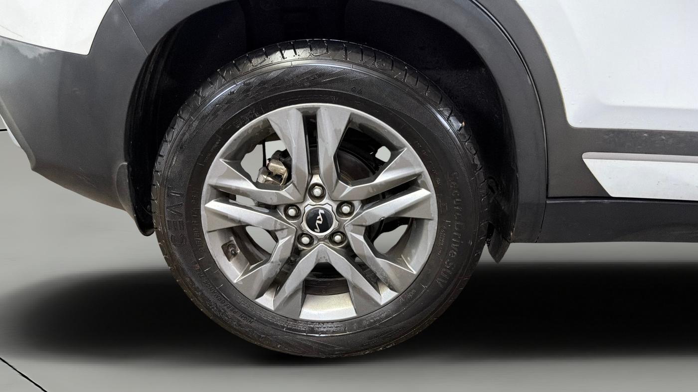 2022 KIA SELTOS HTX IVT 1.5 PETROL, Petrol, Automatic, 83,479 km, Right Rear Wheel