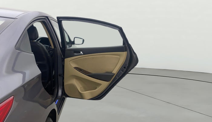 2015 Hyundai Verna FLUIDIC 4S 1.6 VTVT S(O), Petrol, Manual, 52,154 km, RHS Rear Door