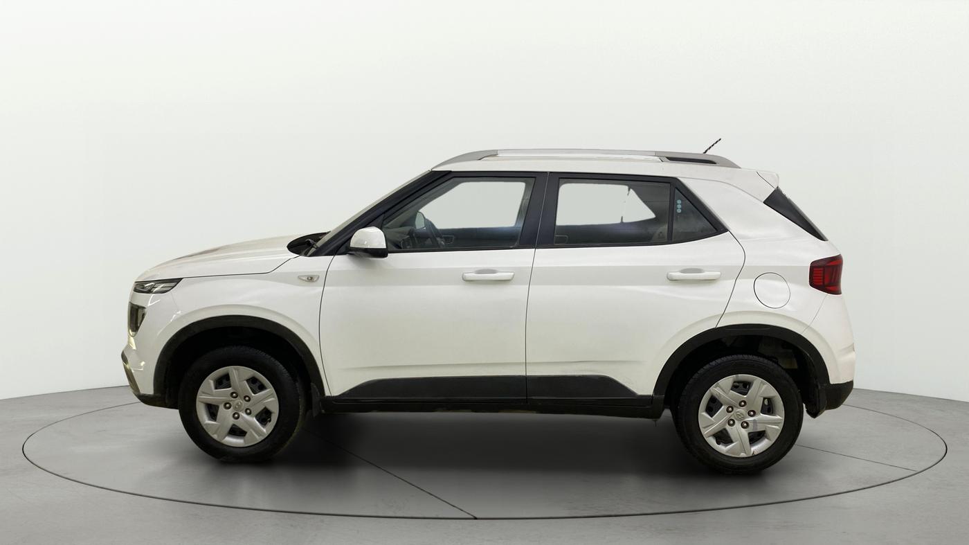 2019 Hyundai VENUE S 1.2, Petrol, Manual, 56,559 km, Left Side