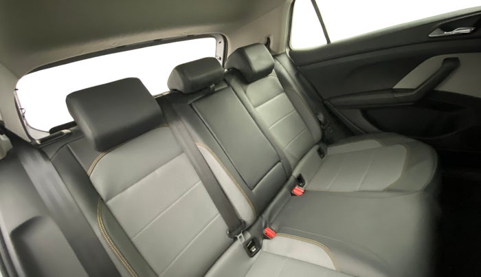 2021 Skoda KUSHAQ STYLE 1.0L TSI MT, Petrol, Manual, 39,452 km, Right Side Rear Door Cabin